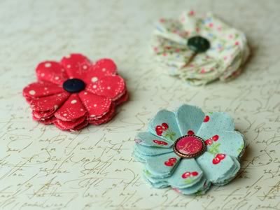 make fabric flowers flat style finished trio