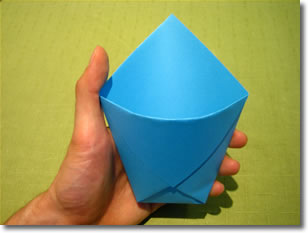Simple and easy Origami gift bag for small present (Traditional