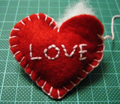 valentine craft projects felt heart brooch